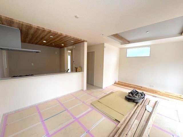 川越市小仙波町2丁目　全1棟　新築戸建　の居間・リビング|LDK18帖