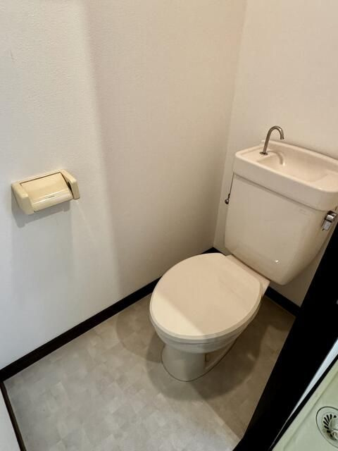 ヒルズ守恒のトイレ