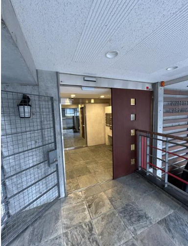 ヴィアレット原宿のエントランス