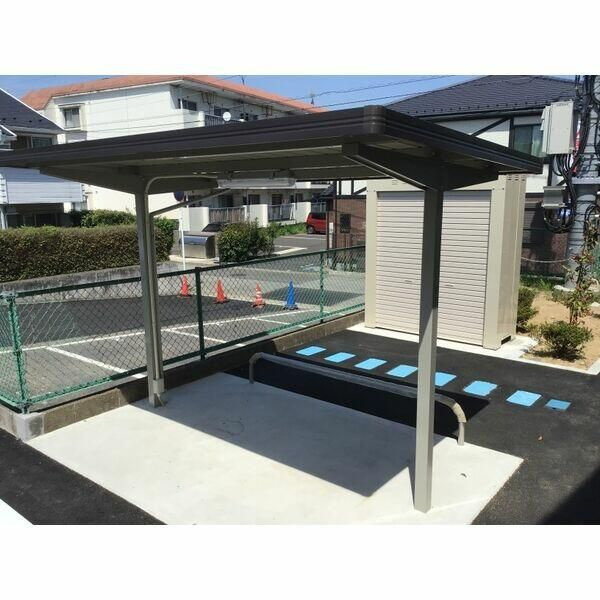 パークサイドテラスの駐車場|駐車場があるので、車を買う予定の方も安心です
