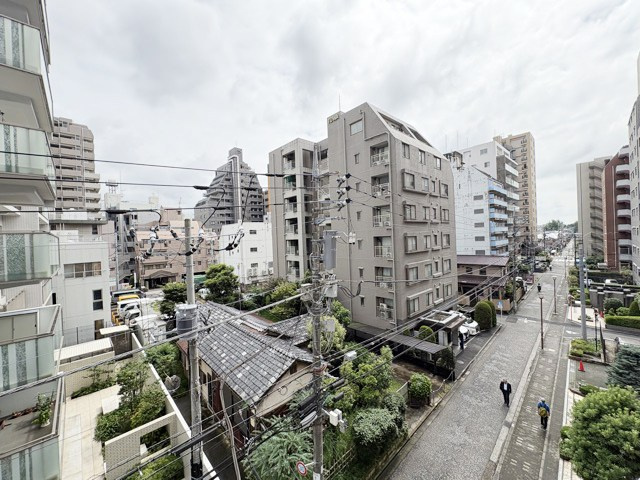 【展望】 | キャニオンマンション三鷹 | バルコニーからの景色です～即日のご見学可能～　お問合せはお気軽にどうぞ。
