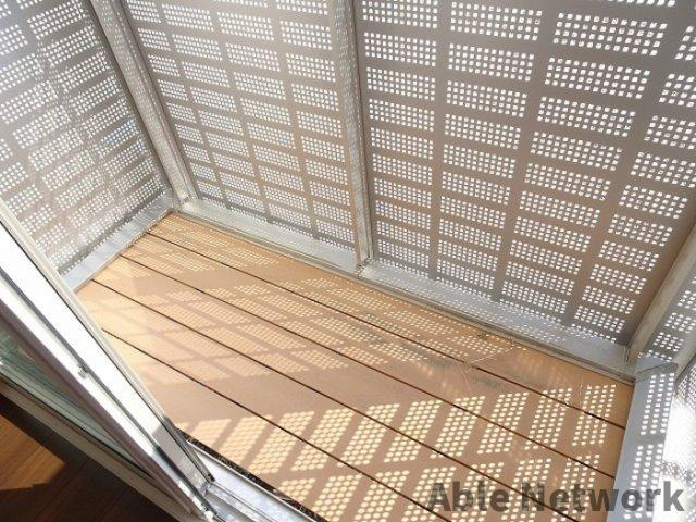 ショコラのバルコニー|外からの目が気にならないバルコニーで洗濯物が干せます