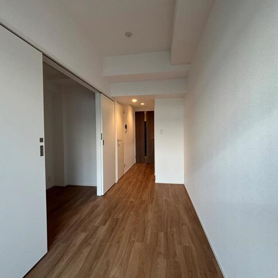 【居間・リビング】 | パークアクシス品川天王洲アイル | ※写真は同タイプ住戸です。