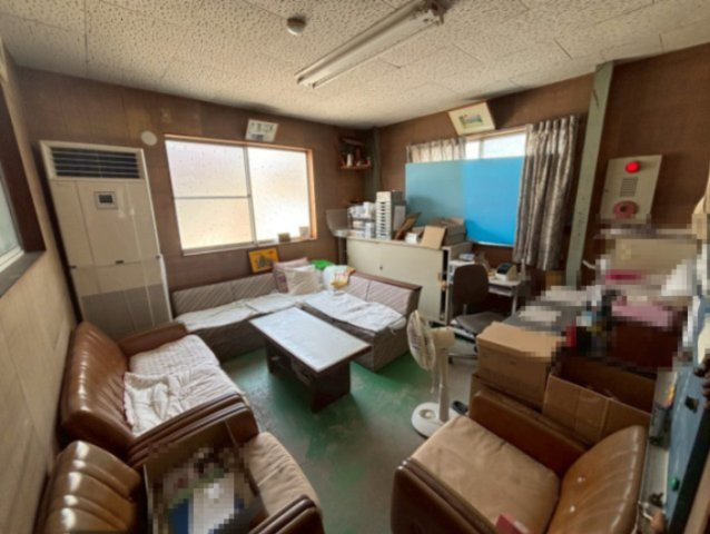 安城市桜井町城阿原　貸倉庫の内装