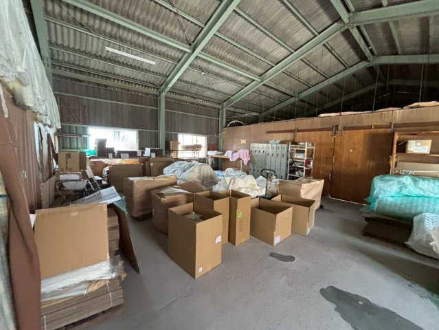 安城市桜井町城阿原　貸倉庫の内装