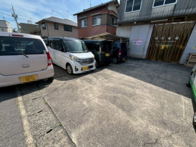 安城市桜井町城阿原　貸倉庫の駐車場