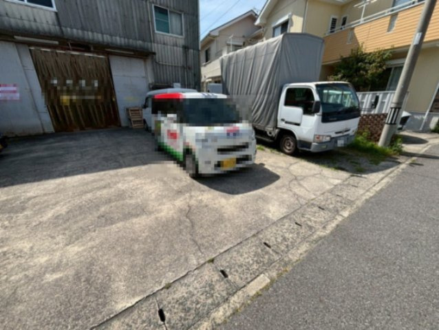 安城市桜井町城阿原　貸倉庫の駐車場