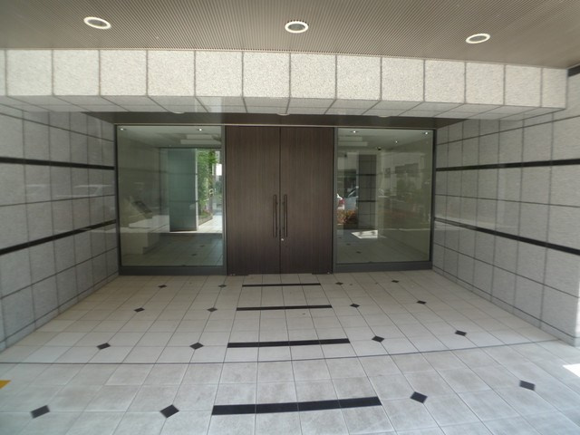 【エントランス】アルファレガロ岡山駅前