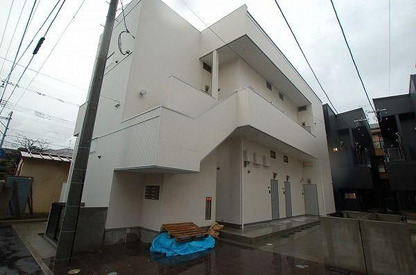 ココナッツ姪浜の外観