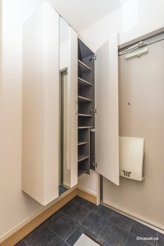 メルベーユ東中野　Ⅱの玄関
