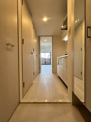 IW RESIDENCE大阪CREST TAPPの玄関