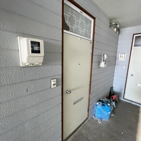 学）ＴＫマンションの玄関