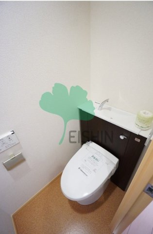 エンブレイス博多駅南のトイレ|清潔感のあるトイレです。