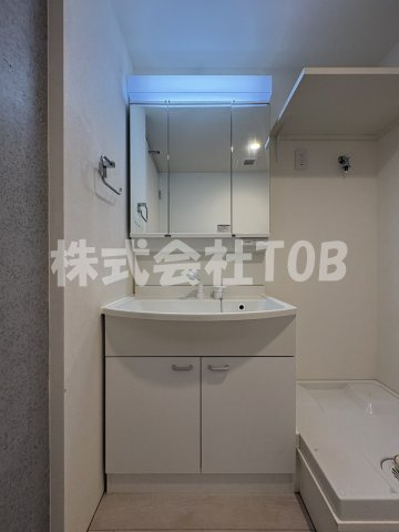 【独立洗面台】 | マコラパレ世田谷 | 3面鏡シャンプードレッサー