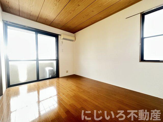 クレールメゾンAの居間・リビング