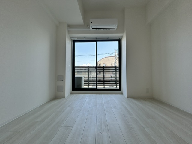 IW RESIDENCE大阪CREST TAPPの居間・リビング