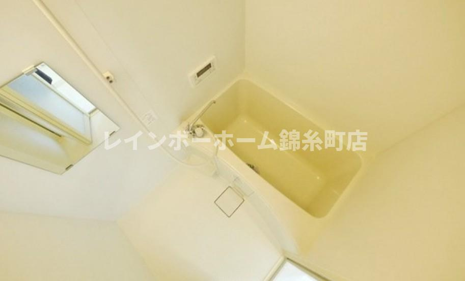 草加市吉町５丁目のアパートの浴室