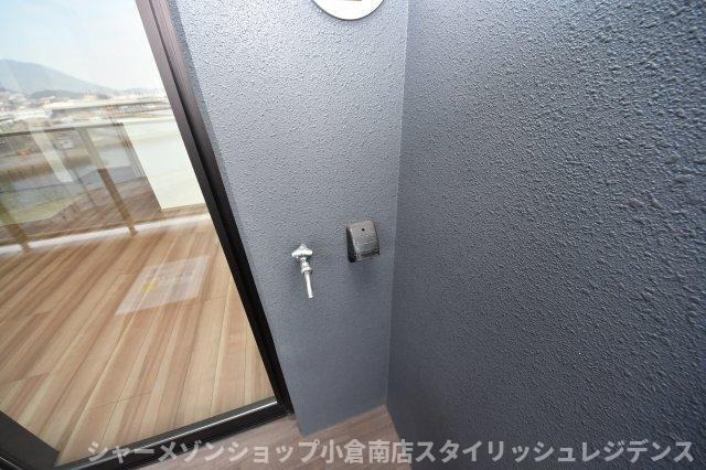 ライブスクエア小倉駅オーシャンテラス508号のバルコニー