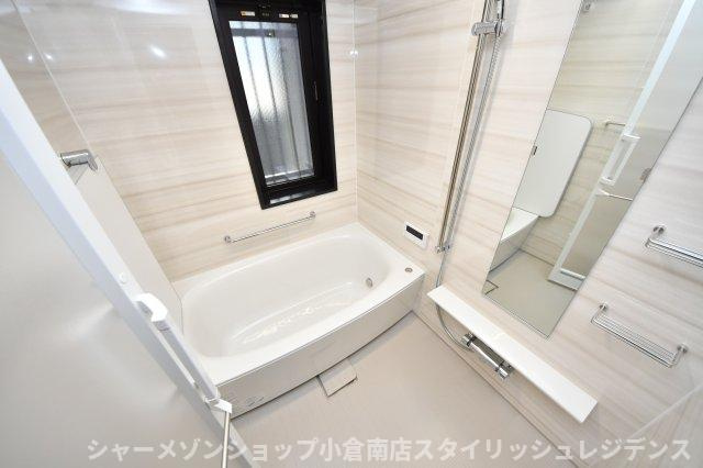 ライブスクエア小倉駅オーシャンテラス508号の浴室