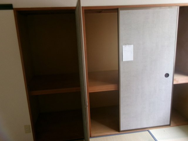 魚住Sハイツ35の収納