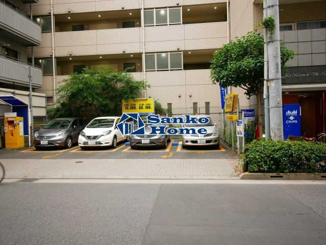 メゾン・ド・ヴィレ日本橋中洲の駐車場
