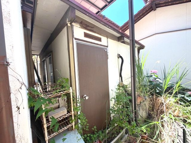田川市千代町 カーポート　4LDKの外観