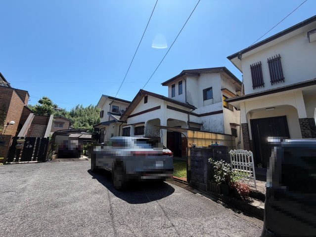 田川市千代町 カーポート　4LDKの外観