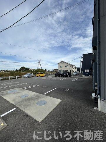 ピース・スクエア羽ノ浦Bの駐車場