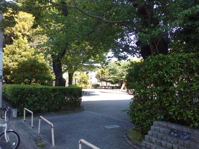 南原公園まで50m