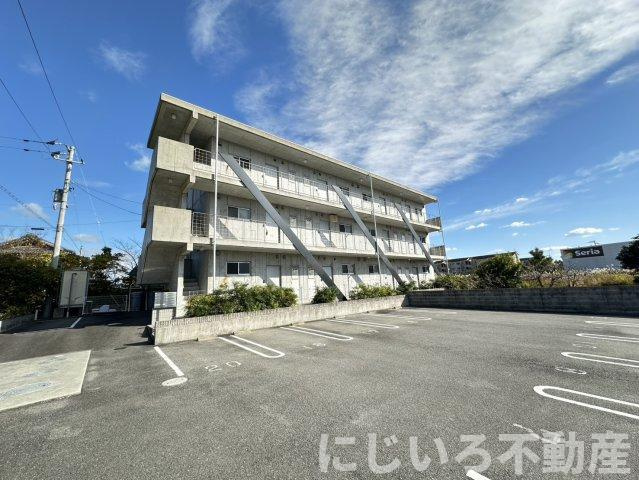 ピース・スクエア津乃峰の駐車場