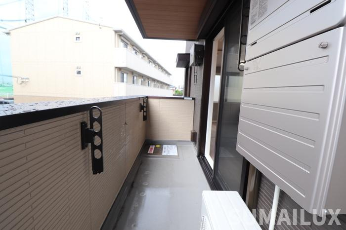 D-ROOM パレットハウスのバルコニー