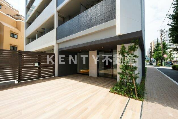 【エントランス】 | リビオメゾン戸越銀座 | 落ち着いたエントランスです