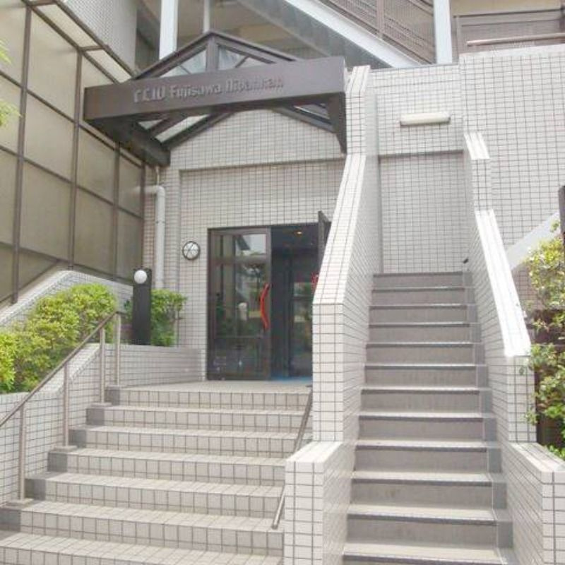 クリオ藤沢弐番館のエントランス