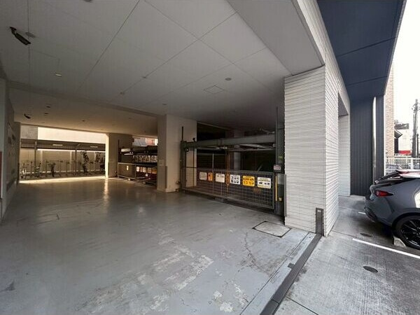 RIDGE堀田の駐車場|駐車場があります