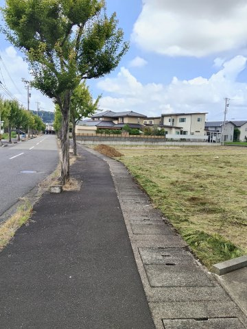福井市木田3丁目　売地⑤の前面道路含む現地写真
