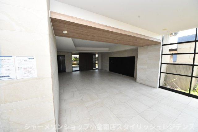 アーティックス上富野グランゲートのエントランス