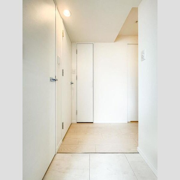 S-RESIDENCE神戸元町の玄関