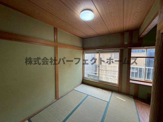 高柳2丁目戸建　賃貸の和室|落ち着いた雰囲気の和室付きです
