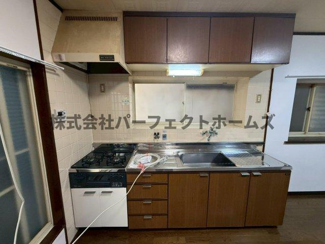 高柳2丁目戸建　賃貸のキッチン|コンパクトなキッチンで掃除もラクラク