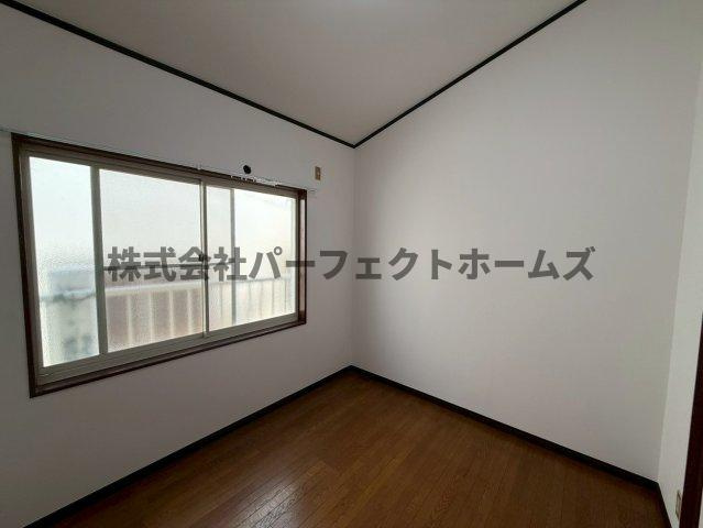 高柳2丁目戸建　賃貸の洋室|コンパクトで使いやすい洋室です