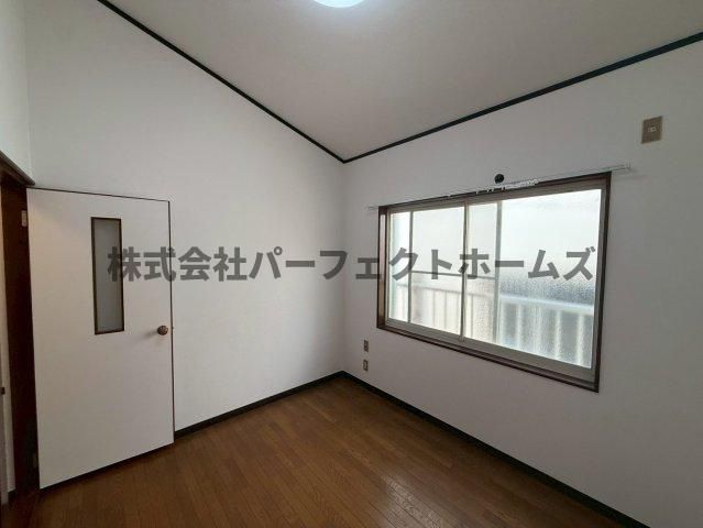 高柳2丁目戸建　賃貸の洋室|個人の部屋や寝室として使える洋室です