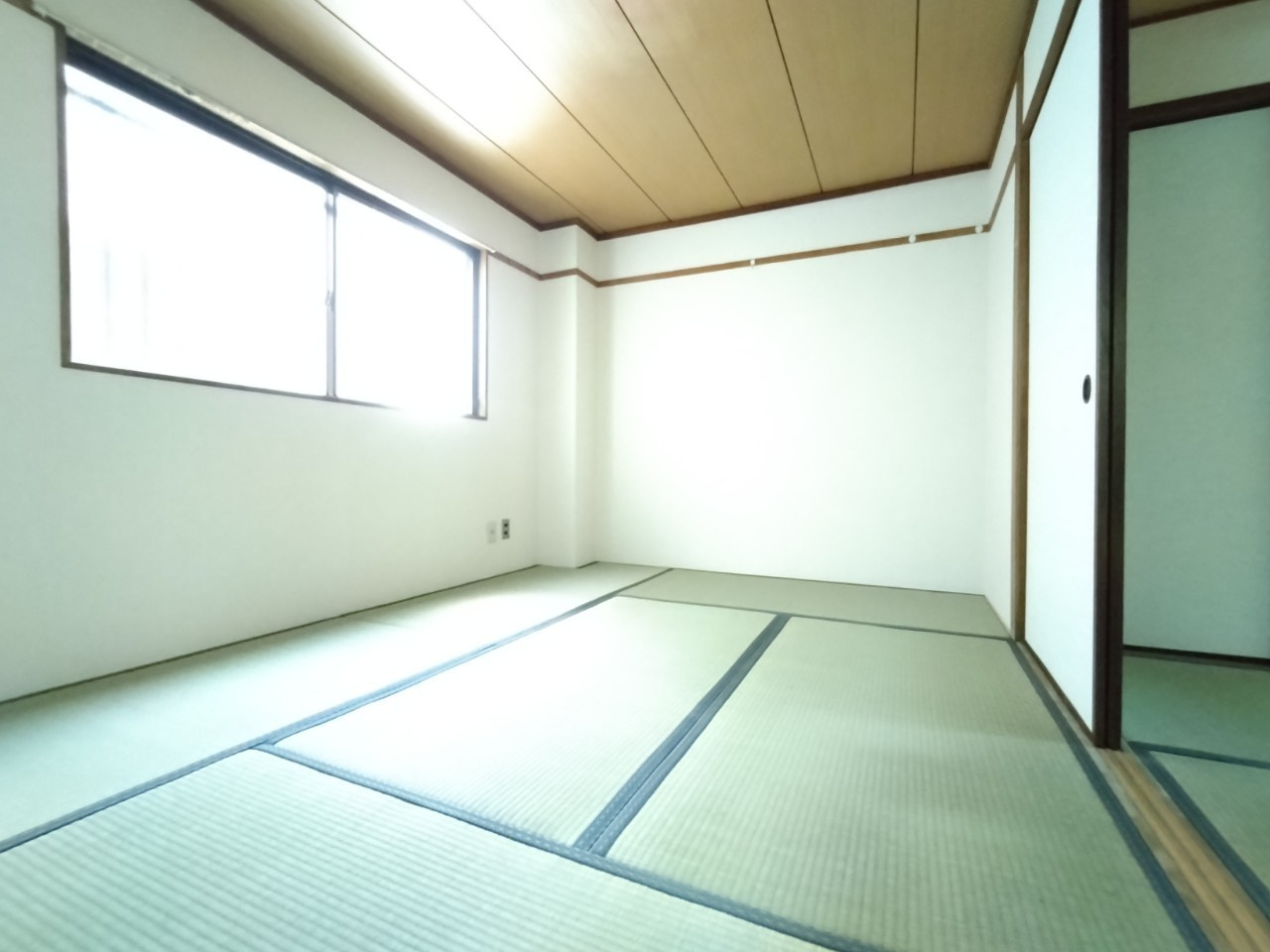 上田辺マンションの和室