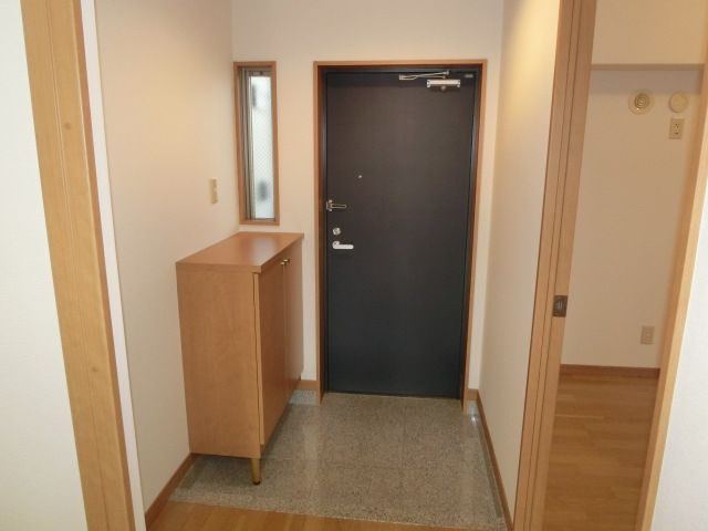 第５元木ビル 東月隈小学校区の玄関|第５元木ビル
