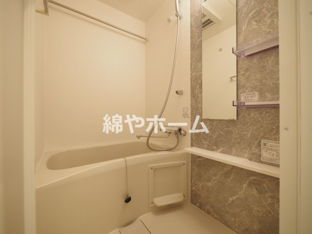 エスリード難波VALOREの浴室|日々の疲れを癒すお風呂付です