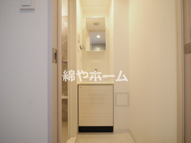エスリード難波VALOREの洗面所|使いやすい洗面所です