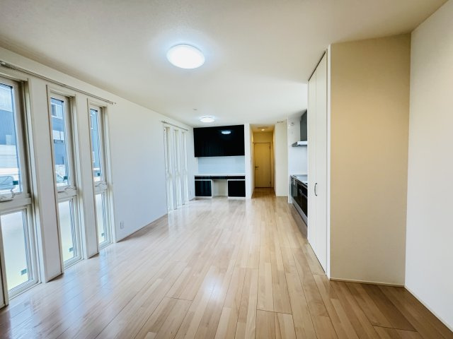 高崎市吉井町下長根　中古住宅の居間・リビング|高崎市吉井町下長根　中古住宅