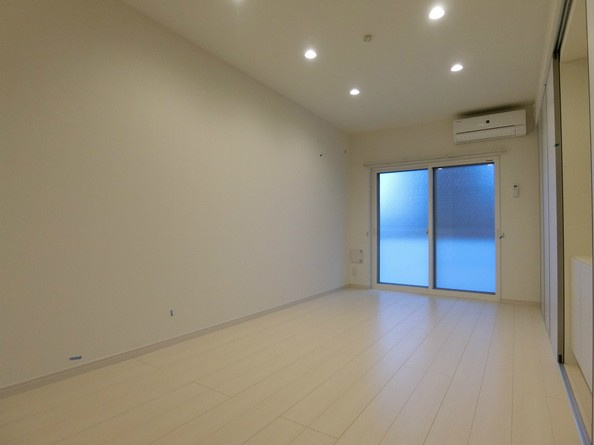 調布市八雲台１丁目の賃貸マンションの寝室