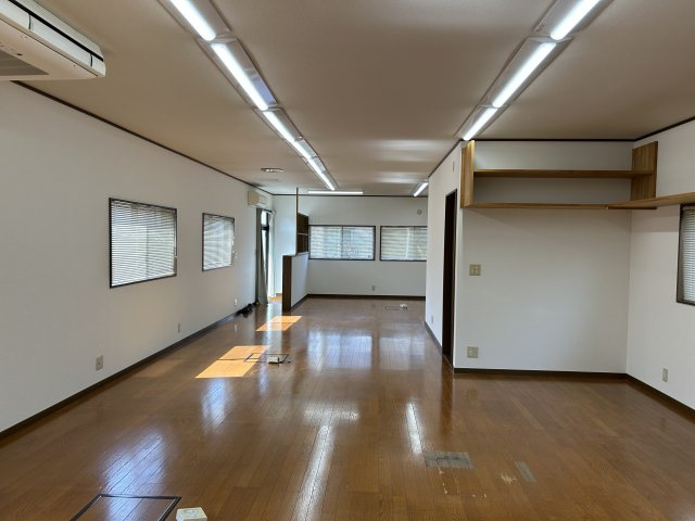中央３丁目テナントの内装