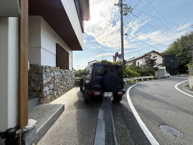 薊野東町T戸建ての駐車場