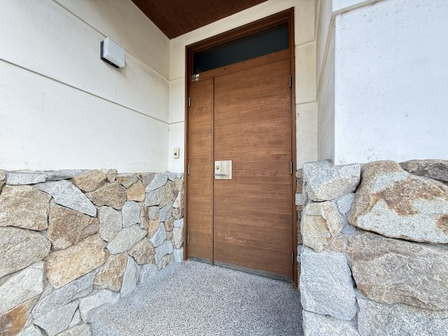 薊野東町T戸建てのエントランス
